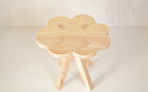 親子でイスづくりが楽しめる！ 木製イス 《くも》 OTOMO STOOL mini 【613-1】
