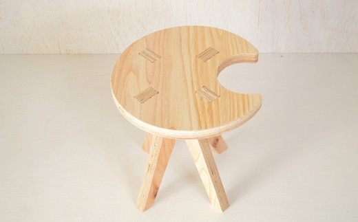 親子でイスづくりが楽しめる！ 木製イス 《つき》 OTOMO STOOL mini 【613-3】