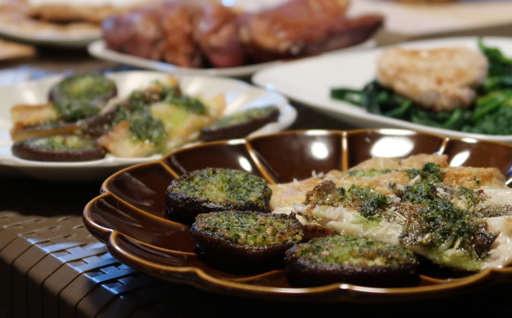 【平日お届け】＼自社厳選／こだわり極旨「菌床生しいたけ１kg」 「平日お届け」