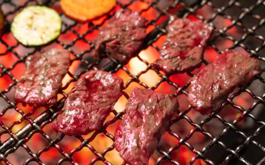 赤身が美味い幻の国産和牛！「山形村短角牛３種のステーキと焼肉セット（冷凍：サーロインステーキ250g、リブロースステーキ300g、肩ロースステーキ250g、上カルビ200g、赤身手切りカルビ150g、赤身スライス200g）」いわて 山形村 短角牛 牛肉 牛 赤身 セット 国産飼料 100％ 希少 貴重 数量限定 人気 BBQ アウトドア 焼肉 パック ご褒美