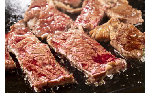 国産飼料100％で育てた 山形村短角牛「厚切り！肩ロースステーキ300ｇ」いわて 山形村 短角牛 牛肉 牛 赤身 肩ロース 厚切り 300g ステーキ 国産飼料100％ 希少 貴重 数量限定 人気 BBQ バーベキュー パック 冷凍