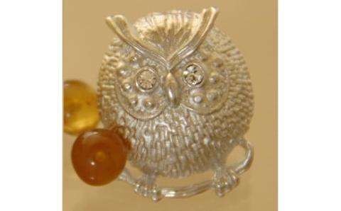 久慈産原石削出天然琥珀付き「ふくろうピンブローチ」「銀」