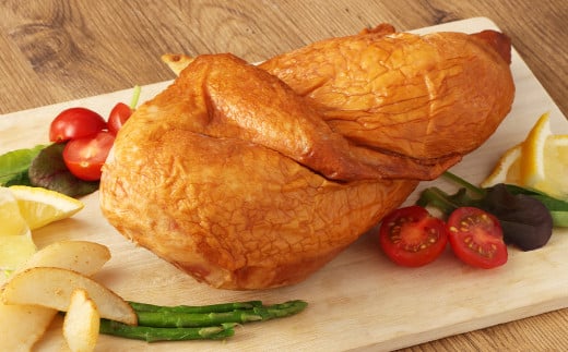 あべどり スモークチキン ハーフ （約700g）【2025年11月上旬-2026年1月下旬発送予定】／鶏 鶏肉 チキン 燻製 おかず 冷凍 国産 化粧箱入 お取り寄せ