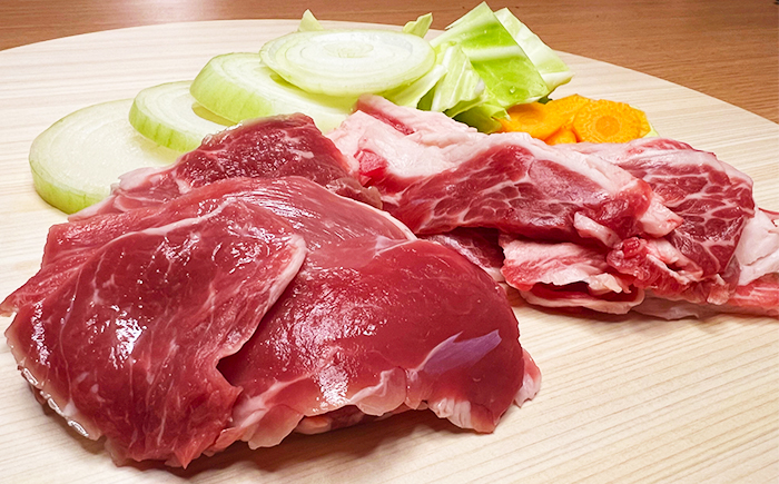 【八幡平ひつじ】 羊肉 スライス おまかせ 300g ラム または マトン ／ 羊肉 ひつじ肉 ジンギスカン 冷凍発送 真空パック 焼肉 焼き肉 BBQ 国産 岩手県産 八幡平市産 狩野ファーム 松っちゃん市場