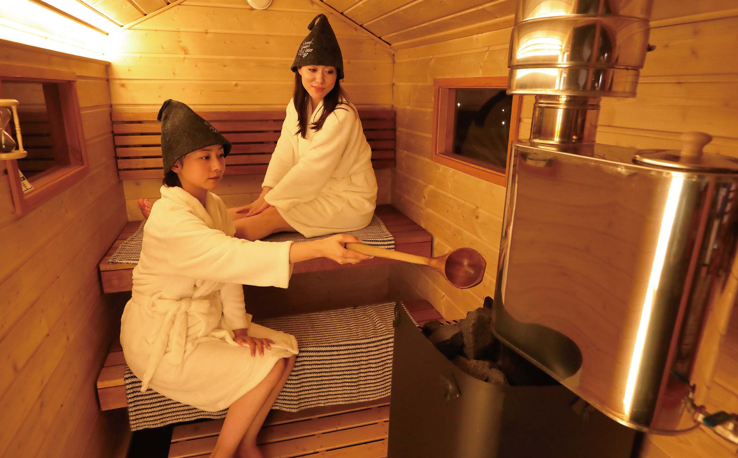 ドームハウスサイト「1泊2日」ペア宿泊券（トレーラーサウナ体験付き）【クルマアソビアドベンチャーフィールド安比】 ／ 観光