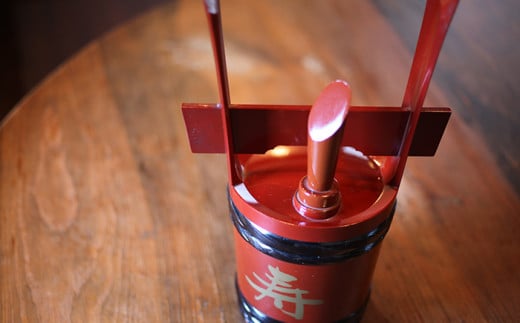 鷲の尾 祝樽（角樽）上撰 1800ml ／ 贈答酒 祝い酒 日本酒 地酒 おさけ お酒 さけ 酒 わしのお わしの尾 【澤口酒店】