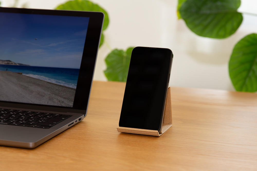 和紙のスマホスタンド iPhone 16 Pro Max 対応 ナチュラル 岩手県奥州市産 バンドシー Bandc for iPhone 16 Pro Max, 15 Pro Max, 14 Pro Max, 13 Pro Max, 12 Pro Max, 11 Pro Max, 11, XS Max, XR [AR178]