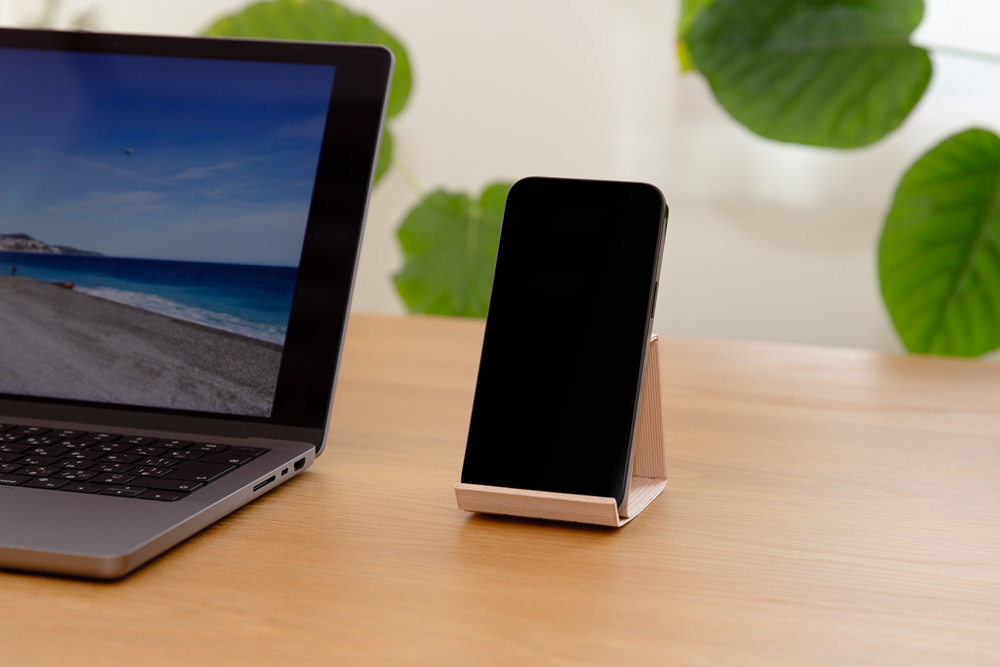 和紙のスマホスタンド iPhone 16 Pro Max 対応 ライトピンク 岩手県奥州市産 バンドシー Bandc for iPhone 16 Pro Max, 15 Pro Max, 14 Pro Max, 13 Pro Max, 12 Pro Max, 11 Pro Max, 11, XS Max, XR [AR184]