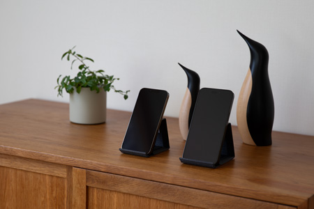 和紙のスマホスタンド iPhone 16 Pro Max 対応 ブラック 岩手県奥州市産 バンドシー Bandc for iPhone 16 Pro Max, 15 Pro Max, 14 Pro Max, 13 Pro Max, 12 Pro Max, 11 Pro Max, 11, XS Max, XR [AR176]