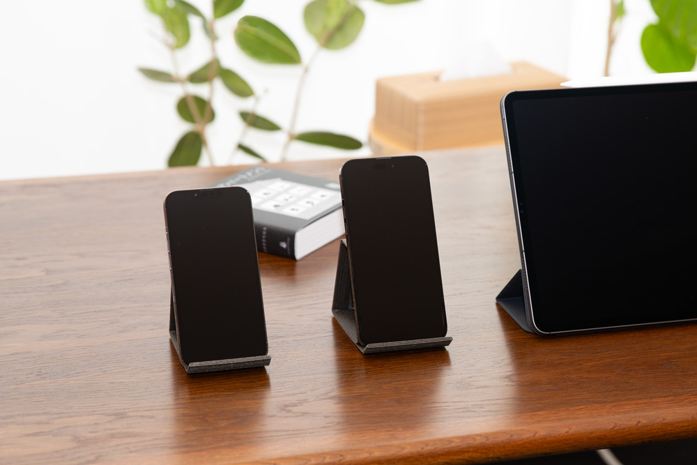 和紙のスマホスタンド iPhone 16 Pro Max 対応  チャコールグレー 岩手県奥州市産 バンドシー Bandc for iPhone 16 Pro Max, 15 Pro Max, 14 Pro Max, 13 Pro Max, 12 Pro Max, 11 Pro Max, 11, XS Max, XR [AR179]