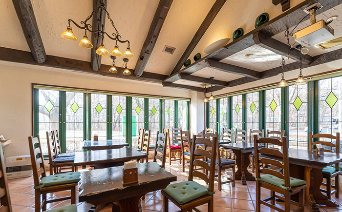 雫石リゾートホテルで使える宿泊補助券（30000円分相当） ／ 宿泊 補助券 券 チケット 宿 お宿 ホテル 旅行 観光 トラベル 旅 観光旅行 ビジネス 素泊 お泊り 自然 リフレッシュ 癒 休日 岩手県 東北 東北の旅 北岩手 雫石町 人気 おすすめ オススメ