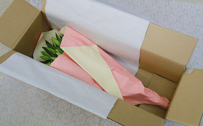 ユリ専門農家 猿子園芸 が贈る 雫石町産 白色 ユリ 20輪 以上 4本 ～ 5本 鑑賞用 ／ ゆり 百合 白 花 お花 花き 生花 フラワー フラワーアレンジメント プレゼント ギフト フラワーギフト 祝い花 お祝い 贈り物 HANA 花束 鑑賞 人気 おすすめ