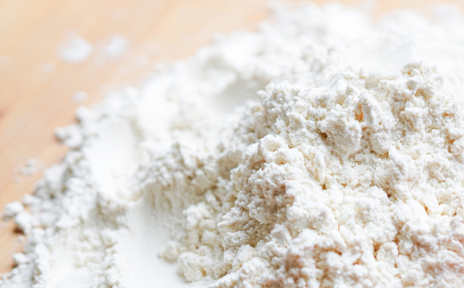 こな屋さんの国産小麦「もち姫」4kg 国産 小麦 小麦粉 小分け お菓子 麺 パン すいとん モチモチ もち姫 岩手県 岩手町 府金製粉