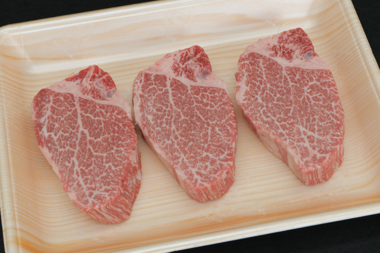 黒毛和種 しわ もちもち牛ヒレ ステーキ400g (3～4枚) (AM010)