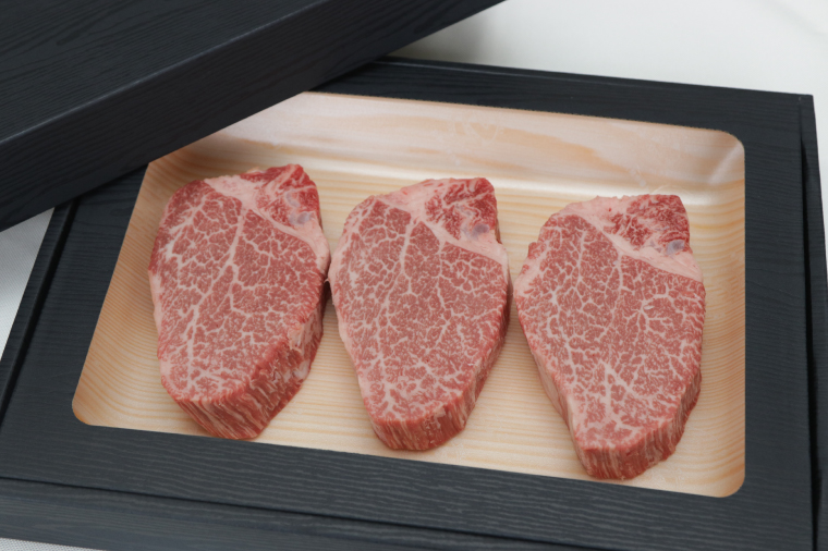 黒毛和種 しわ もちもち牛ヒレ ステーキ400g (3～4枚) (AM010)