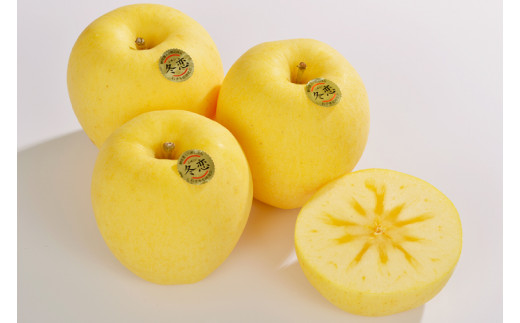 りんご「プレミアム冬恋はるか」蜜入り保証 糖度16度以上 約2.5kg【先行予約 12月発送】数量限定 岩手県産 高級 フルーツ ギフト お歳暮 贈答用 黄色いりんご 蜜入りりんご リンゴ 林檎 冬恋 はるか 果物【冬恋研究会】(AI021) プレミアム冬恋