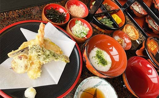 盛り出し式平泉わんこそば(特)食事券※そば茶お土産付き / 平泉 観光 グルメ わんこそば 蕎麦 更科そば 元祖盛り出し式 名物 ご当地料理 天ぷら お土産付き 食事券 利用券【bas911-sb-1-och】