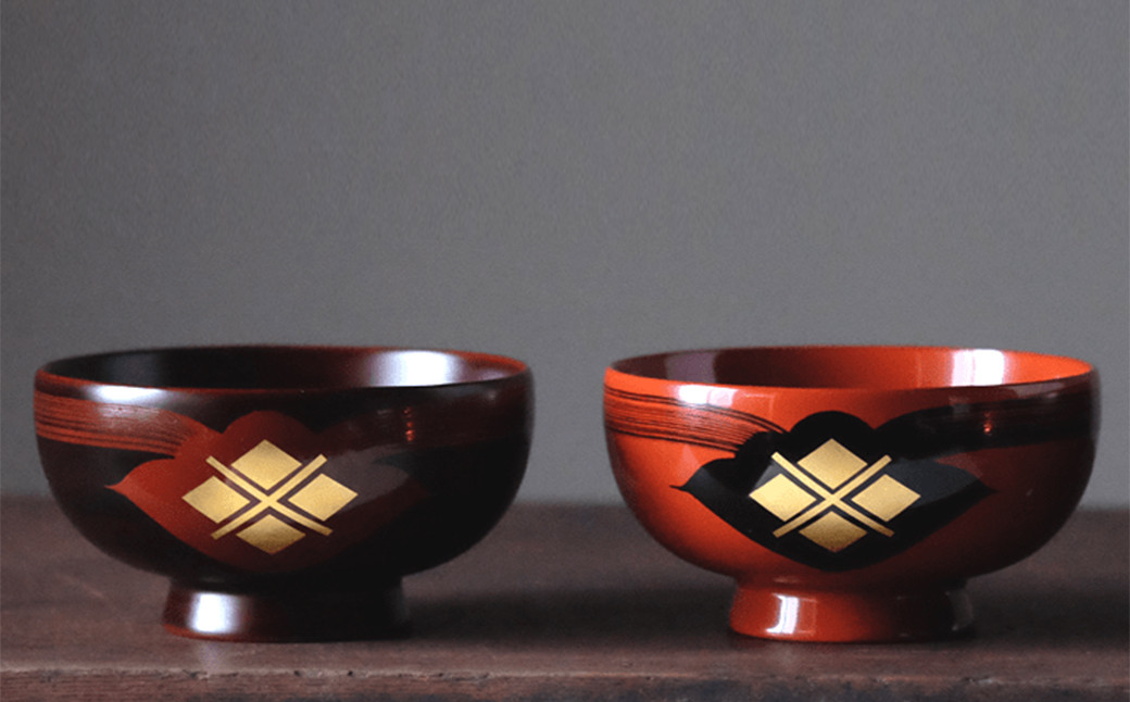 汁椀　花塗り　秀衡一つ雲　2個（黒2個） / 漆器 お椀 吸い物椀 おわん 食器 ペア 夫婦椀 漆椀 漆塗 うるしぬり 手塗り 木製 伝統工芸品 和 お正月 高級 結婚 新築祝い お祝い 贈答 贈り物 プレゼント ギフト 香典返し お返し おもてなし【ocy915-hit-2-k-kA】