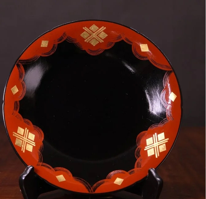 秀衡塗　御所の盛器(秀衡) / 漆器 食器 漆塗 うるしぬり 手塗り 木製 伝統工芸品 復元品 和 お正月 高級 結婚 新築祝い お祝い 贈答 贈り物 プレゼント ギフト 香典返し お返し おもてなし【ocy925-gos-his-1A】