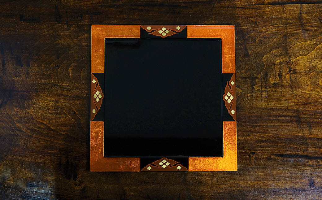 白檀トレー（正方形） / 漆器 食器 お皿 プレート トレイ 漆塗 うるしぬり 手塗り 木製 伝統工芸品 和 お正月 高級 結婚 新築祝い お祝い 贈答 贈り物 プレゼント ギフト 香典返し お返し おもてなし【ocy926-byaku-s-1A】