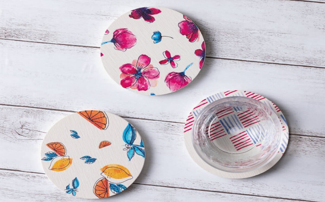 【６枚セット】水彩風・珪藻土コースター / 珪藻土 アスベスト不使用 除湿 耐熱性 耐火性 消臭 吸水 丸 白 ホワイト おしゃれ かわいい 可愛い プレゼント ギフト 贈答 贈り物 お祝い 誕生日【ksi919-suisai-6A】