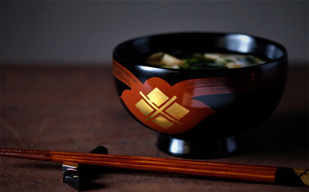 汁椀　花塗り　秀衡一つ雲　3個（黒3個） / 漆器 お椀 吸い物椀 おわん 食器 セット 家族 漆椀 漆塗 うるしぬり 手塗り 木製 伝統工芸品 和 お正月 高級 結婚 新築祝い お祝い 贈答 贈り物 プレゼント ギフト 香典返し お返し おもてなし【ocy915-hit-3-k-k-k】