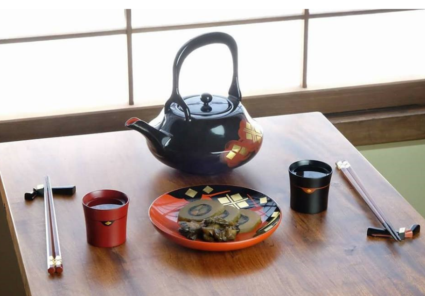 栃ぐいのみ3個　(木目3個) / 漆器 お酒 おちょこ ぐいのみ グラス 食器 漆塗 うるしぬり 手塗り 木製 伝統工芸品 和 お正月 高級 結婚 新築祝い お祝い 贈答 贈り物 プレゼント ギフト 香典返し お返し おもてなし【ocy924-gui-3-w-w-wA】