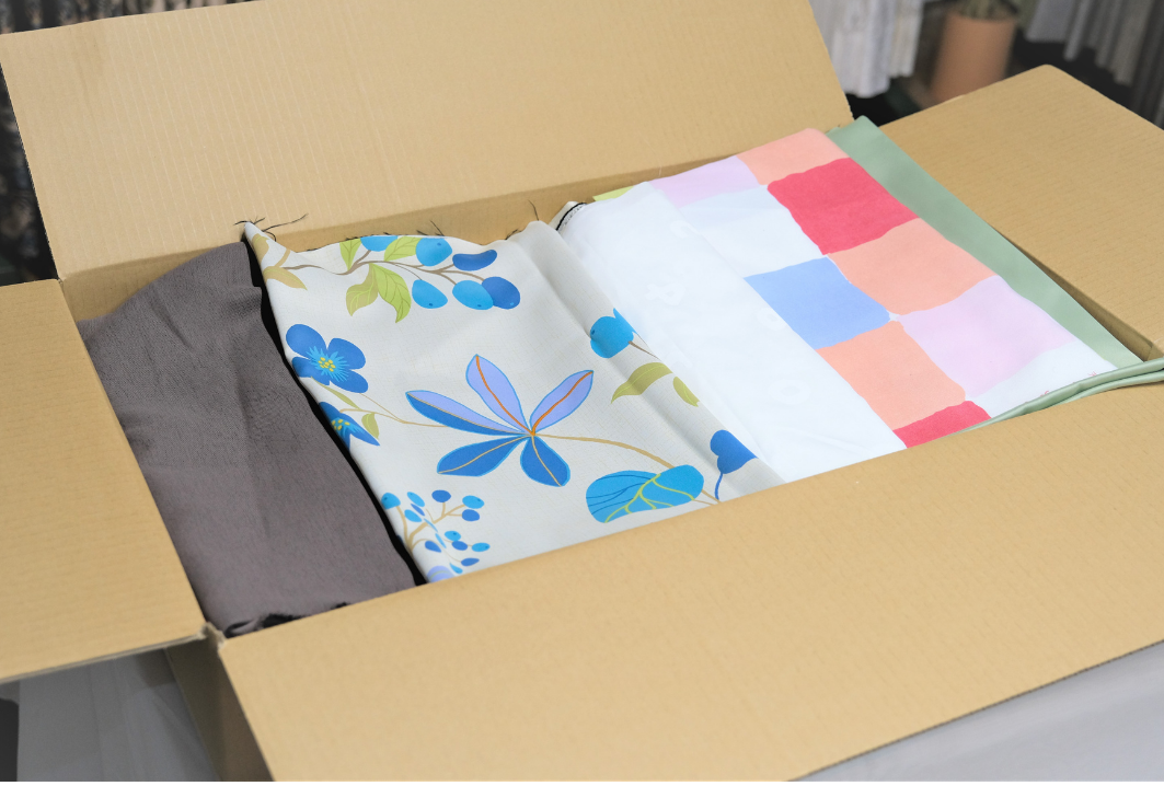 カーテン生地ハギレ　バラエティーセット（中） / 生地 布 はぎれ 詰め合わせ セット ハンドメイド 手芸 手作り ソーイング パッチワーク トートバッグ ランチョンマット 上履き入れ シューズ入れ 入園 入学 かわいい シンプル【cbi923-set-kiji-m】