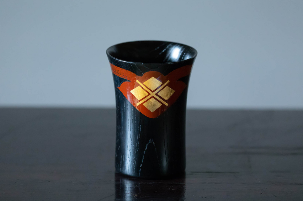 秀衡カップ1個　(黒) / 漆器 お酒 ジュース おちょこ ぐいのみ グラス 食器 漆塗 うるしぬり 手塗り 木製 伝統工芸品 和 お正月 高級 結婚 新築祝い お祝い 贈答 贈り物 プレゼント ギフト 香典返し お返し おもてなし【ocy924-cup-1-k】