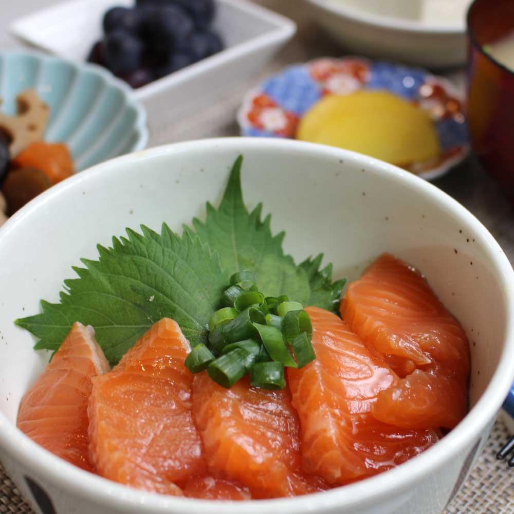 三陸沖トラウトサーモンの漬け丼の具（しょうゆ100g×3・ごま100g×3）セット 豪華 贅沢 漬丼 おかず