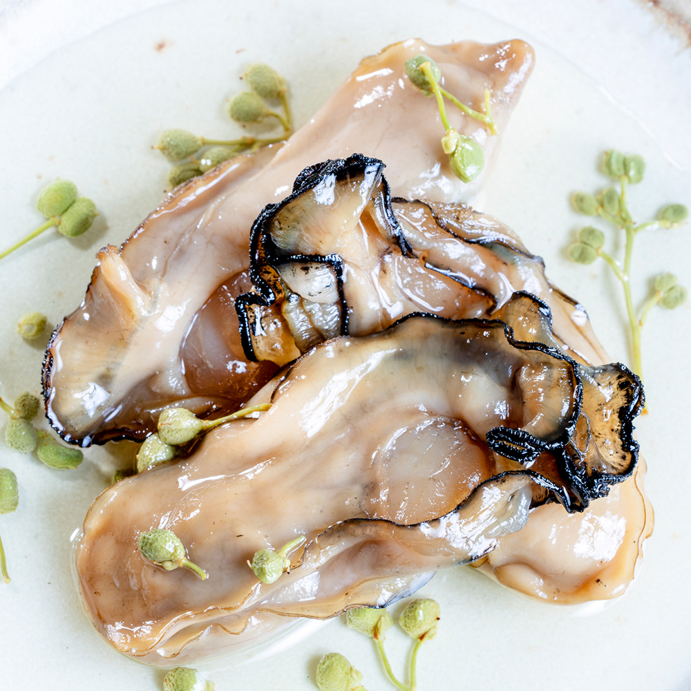 牡蠣燻製オイル漬デュエットA（にんにくオイルS120g×1個 山椒オイルS120g×1個 ★サケ・マス冷燻製S40g×1個★ アラカルト10g×6個入り1セット）