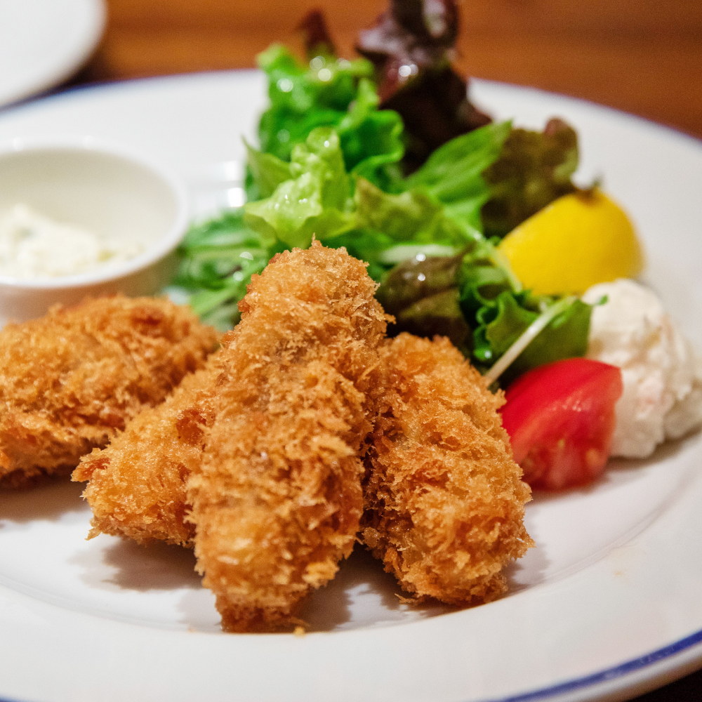 【2025年12月より発送】岩手三陸産 むき牡蠣 300g×4パック(加熱用)【05】