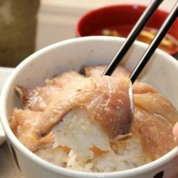 ブリの漬け丼の具 (しょうゆ100g×3・ごま100g×3) セット｜冷凍 味付き ぶり 鰤 海鮮 丼の具 2種 岩手 iwate