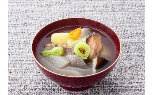 【2026年12月中旬より発送】『新巻鮭』｜半身 切身