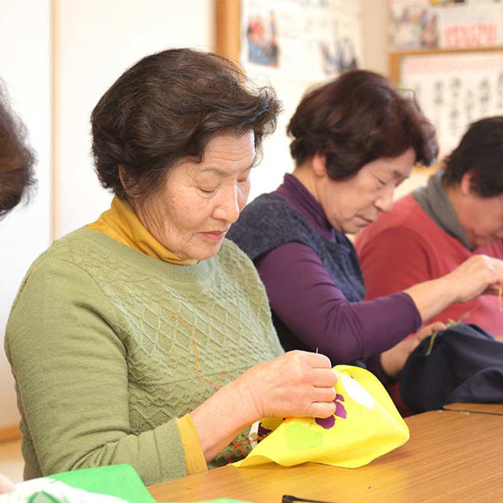 【大槌刺し子伝統柄】一目刺しバッグ（横型：縦約24cm×横約20.5cm×マチ約12.5cm）