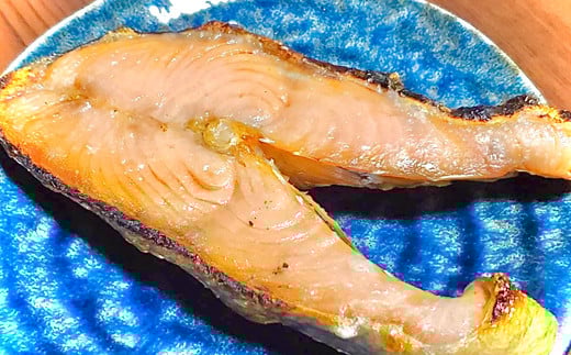 新巻鮭切り身（3切入り）3パック【配送日指定不可】   YD-487