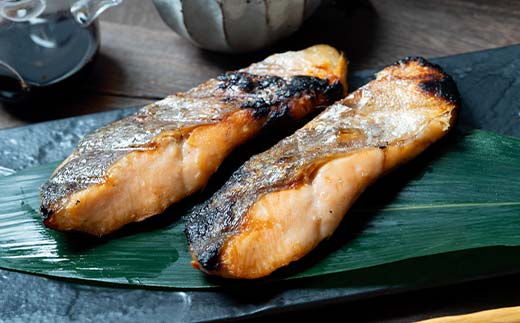 長根水産の 《訳あり》トラウトサーモンの切り身 約1㎏×1袋 YD-1029