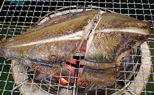 おまかせ干物セット（中）【大和水産】三陸山田 山田町 魚 魚介 干物 おかず 夕飯 詰合せ カワハギ アジ メアジ チダイ サバ イワシ サンマ タラ カレイ ムツ  YD-832