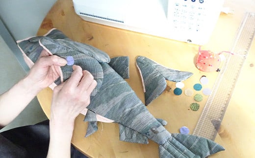 【手作り】三陸山田の大漁新巻鮭ぬいぐるみ サケ さけ 雑貨 おもちゃ【配送日指定不可】   YD-610