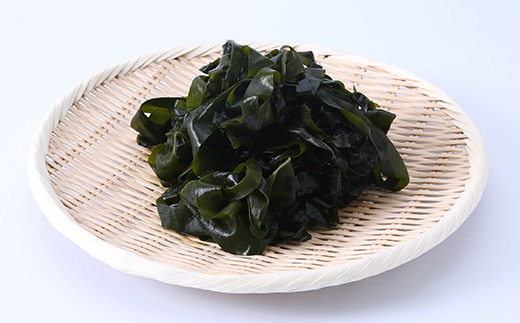 三陸小本浜産湯通し塩蔵わかめ 100g×5袋【配送不可地域：離島】