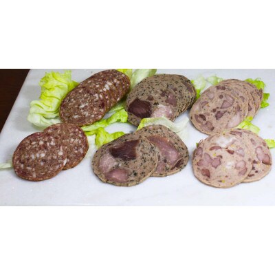 黒豚ハムソーセージセット【龍泉洞黒豚100%】食品添加物不使用　7種類【岩泉町原産の銘柄豚】【配送不可地域：離島】