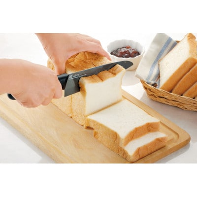 フォーエバー　彫刻黒セラミック包丁桜模様　黒ハンドル　160mm【配送不可地域：沖縄県】