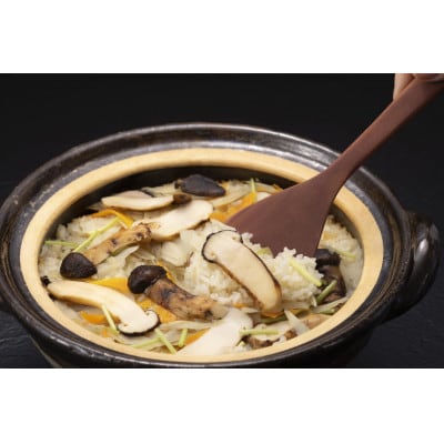 岩泉産松茸釜めし2合炊き(2～3人前)手軽に「岩泉まつたけ」ブランドの松茸ご飯を!お米付きで簡単調理