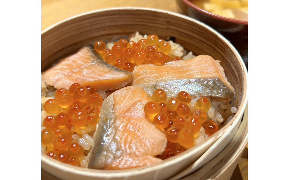 宮城 三陸 本場の味 極上鮭とイクラの味 ご飯が旨い◎鐘崎の「はらこ飯」4P【鮭 さけ いくら惣菜 魚介類 水産 食品 人気 おすすめ 仙台市 ひな祭り こどもの日 母の日 父の日 お中元 敬老の日 お歳暮七五三】