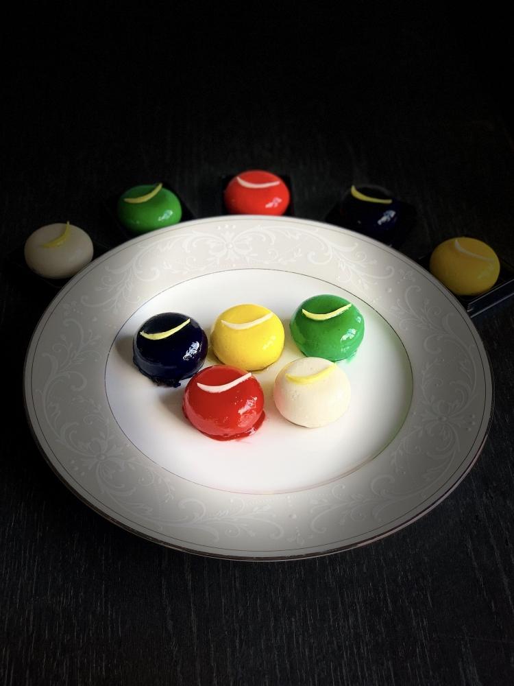 「水玉の陣」 - Gift Box 10 piece -　【 お菓子 スイーツ 洋菓子 宝石みたいなスイーツ 上品 華やか ブルーベリー ゆず ずんだ レアチーズケーキ フランボワーズ 抹茶 】