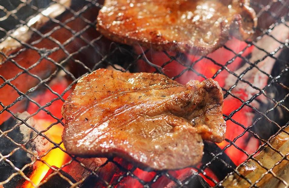 肉澤の牛タン塩味（真空パック）200ｇ　【お肉 牛肉 お肉 にく 食品 仙台 人気 おすすめ  ギフト】