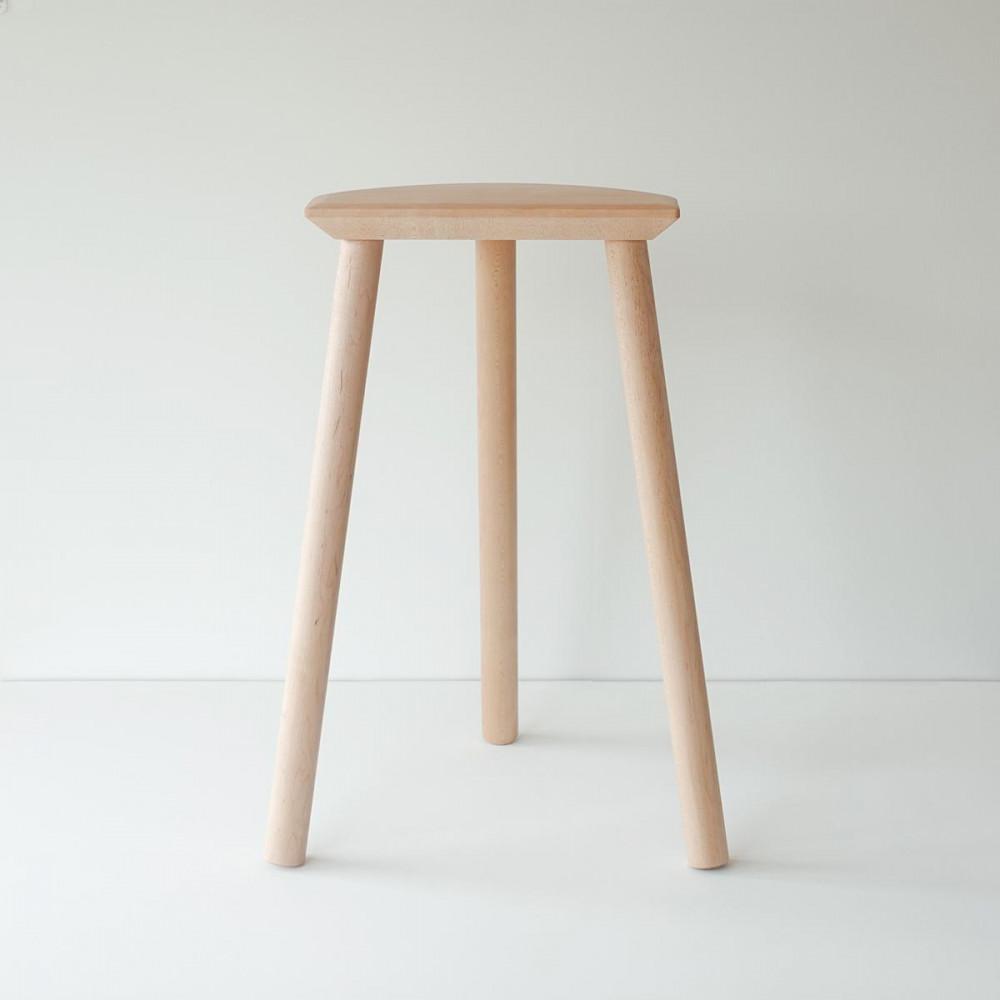 センダイフォルム シカガワスツール 板座 550【アウトドアグッズ 家具 工芸品 スツール 鹿革 人気 和装 インテリア ファニチャー クラフト 民芸品 仙台市 チェア デザイン 和風 伝統的 自然素材 エコフレンドリー リビング ダイニング】