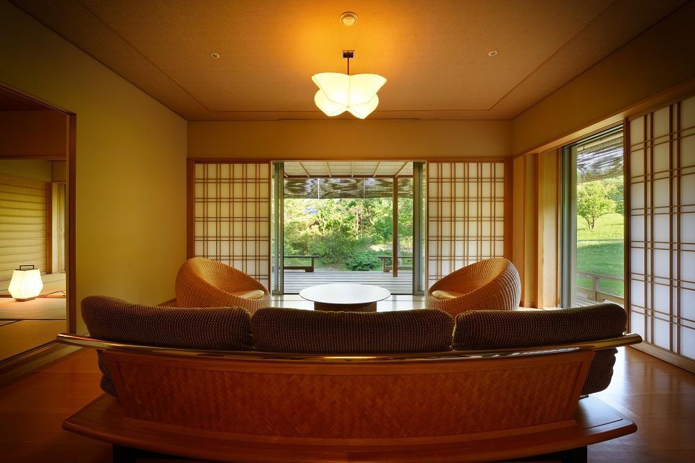 【茶寮宗園 】1泊2食付 ペア宿泊券《【離れ・月影】露天風呂付和室》