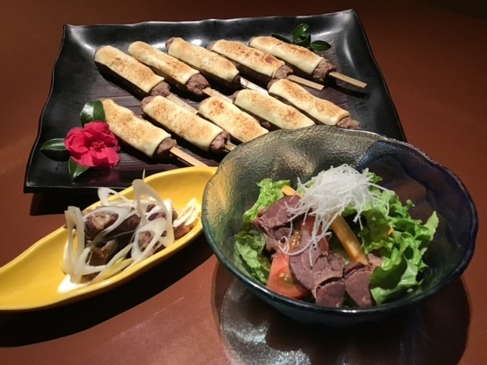 牛タンチーズつくね串、おつまみ蒸し牛タンセット【ふるさと納税 肉 牛肉 牛タン 仙台 名物 グルメ 厚切り プレミアム  ジューシー  人気 ギフト」 冷凍保存  食べ比べ 高級 贅沢】