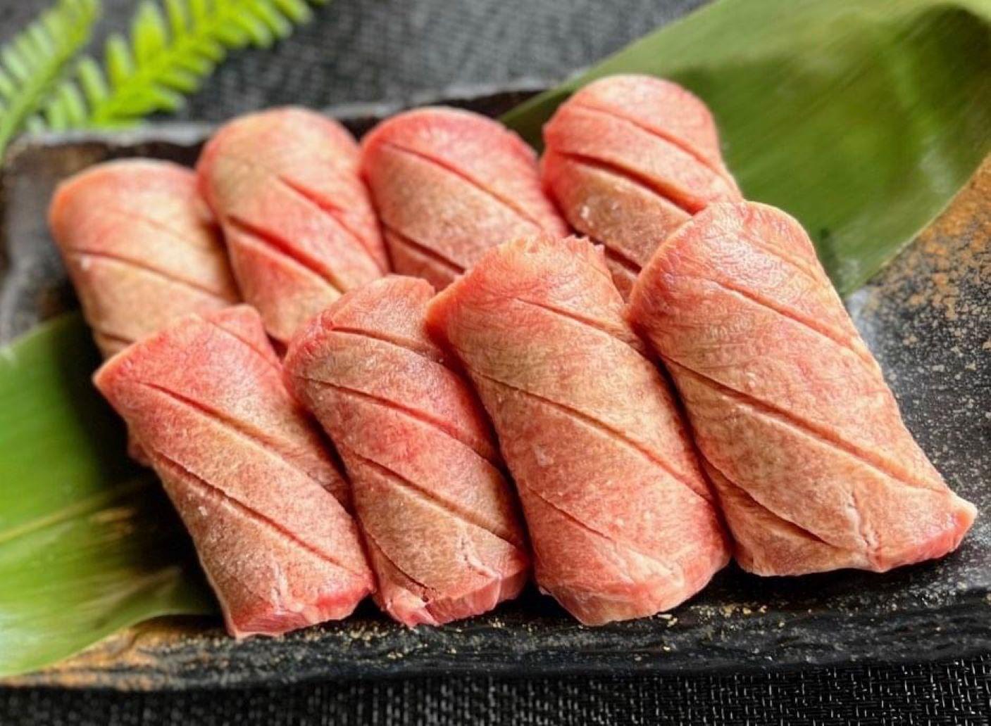 厚切り牛タン 4人前 480g 冷凍　【 焼肉 バーベキュー BBQ おうち焼肉 食べ物 食材 夕飯 休日 熟成 柔らかい 旨味 味付き牛タン 味付け牛タン 】